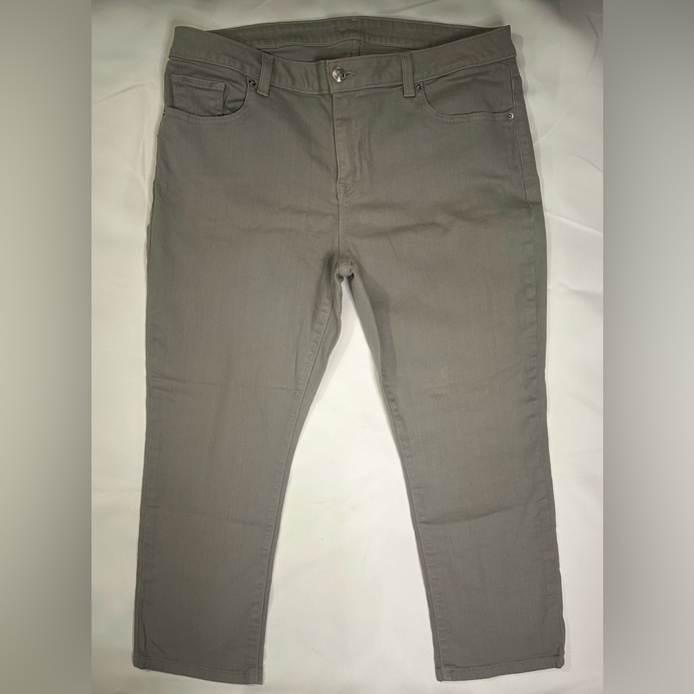 Michael Kors Women’s Light Gray Capri Skinny Jeans